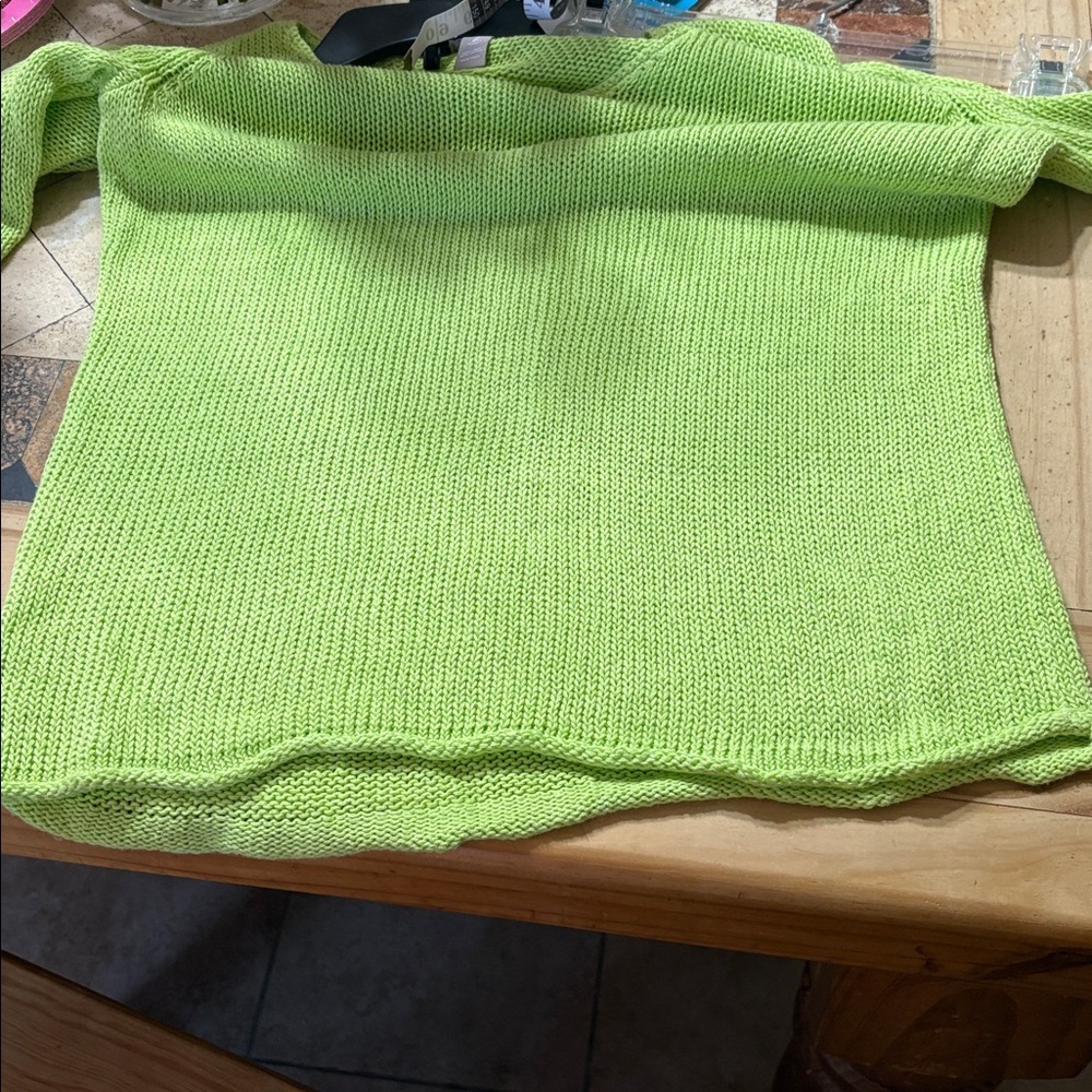 Chico's Bright Green V-Neck Sweater - Picture 5 of 6